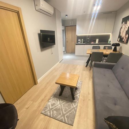 Wiktoryn 6 Piekne Nowe Apartamenty Z Duzymi Balkonami 华沙 外观 照片